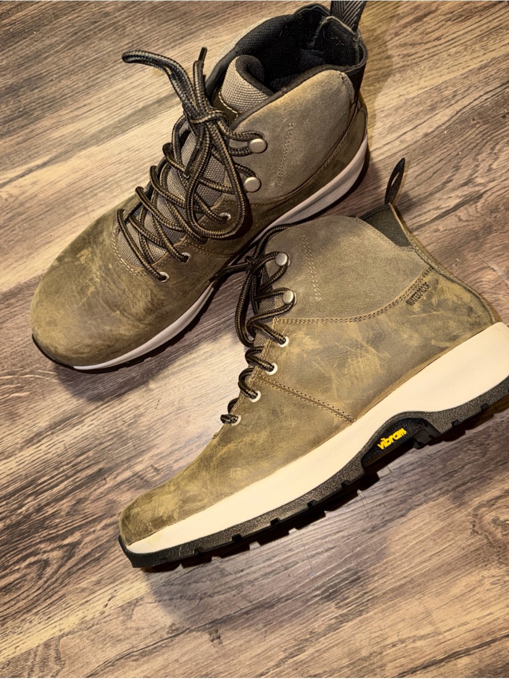 Kodiak Canada's Hiking Boots, Waterproof Vibram Green-brown Leather Women’s Sz 9